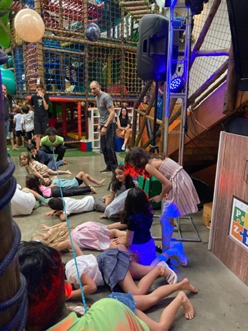 Baladinha infantil luzes festa SP