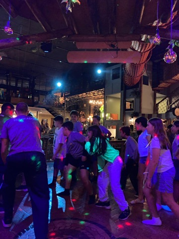 Baladinha neon luzes animação infantil